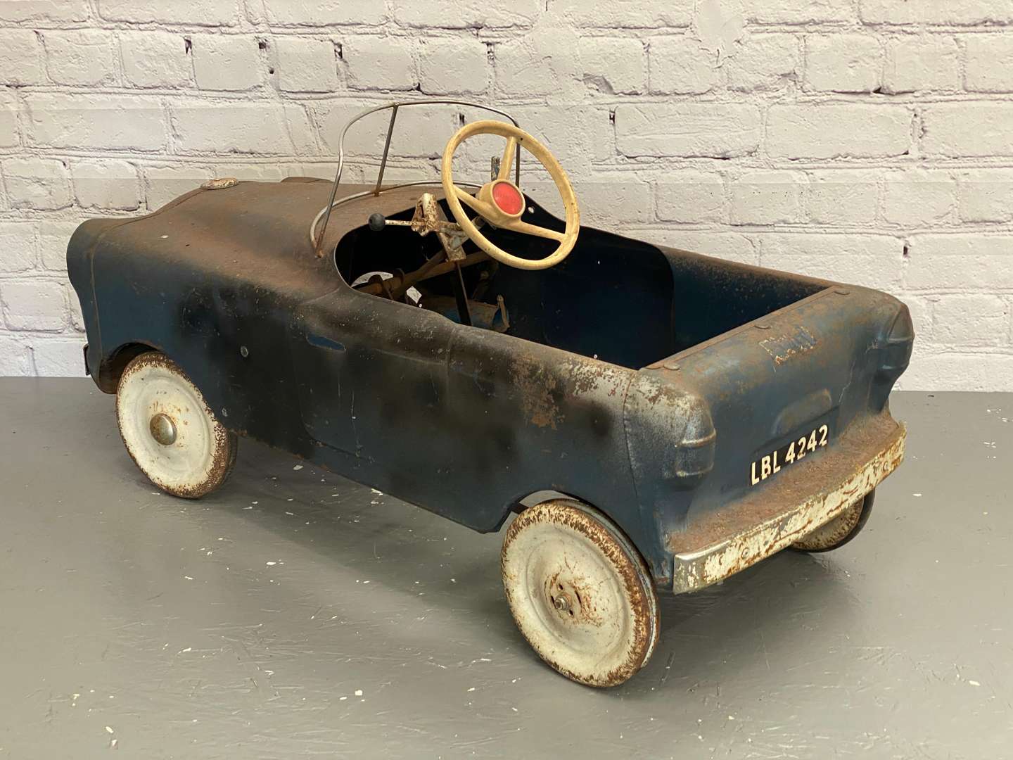 <p>Tri-ang, mid 20th century pressed steel “Police” pedal car, LBL4242,</p>