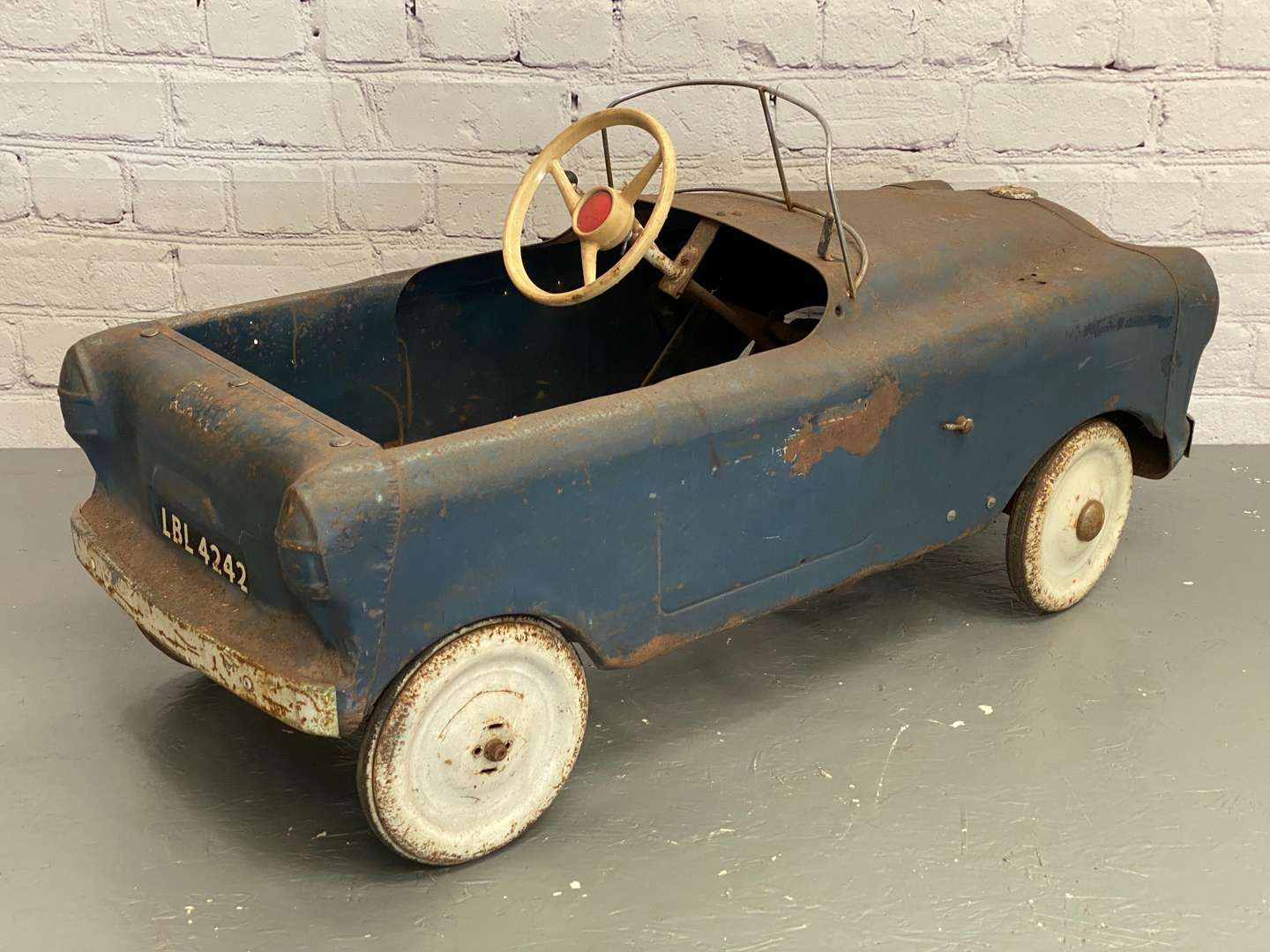 <p>Tri-ang, mid 20th century pressed steel “Police” pedal car, LBL4242,</p>