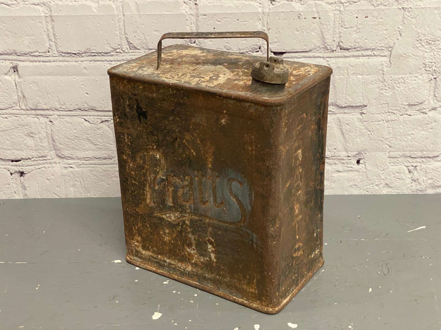 <p>Pratts, a 1920's 2-gallon petrol can,</p>