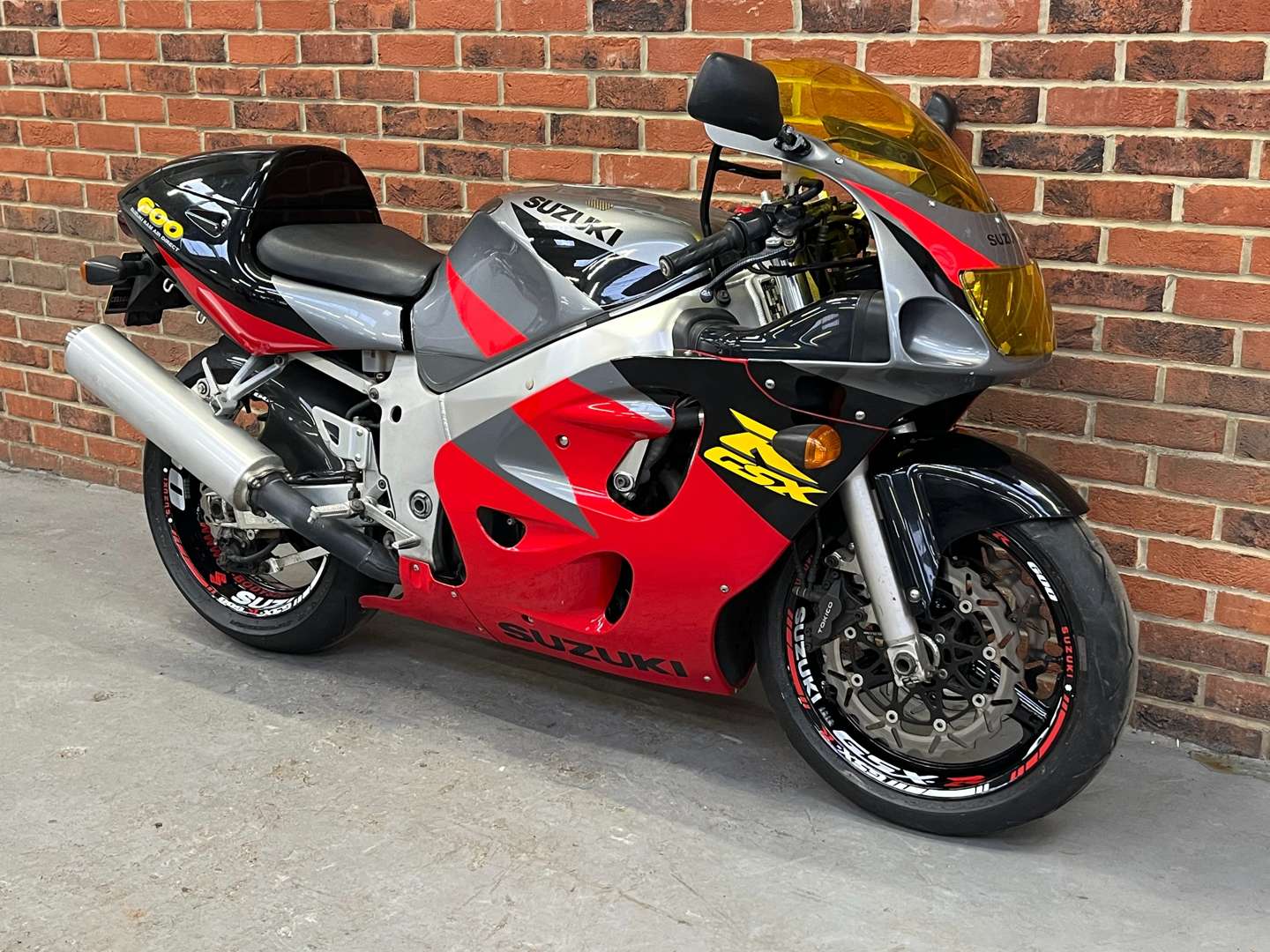 <p>1997 SUZUKI GSX-R600</p>