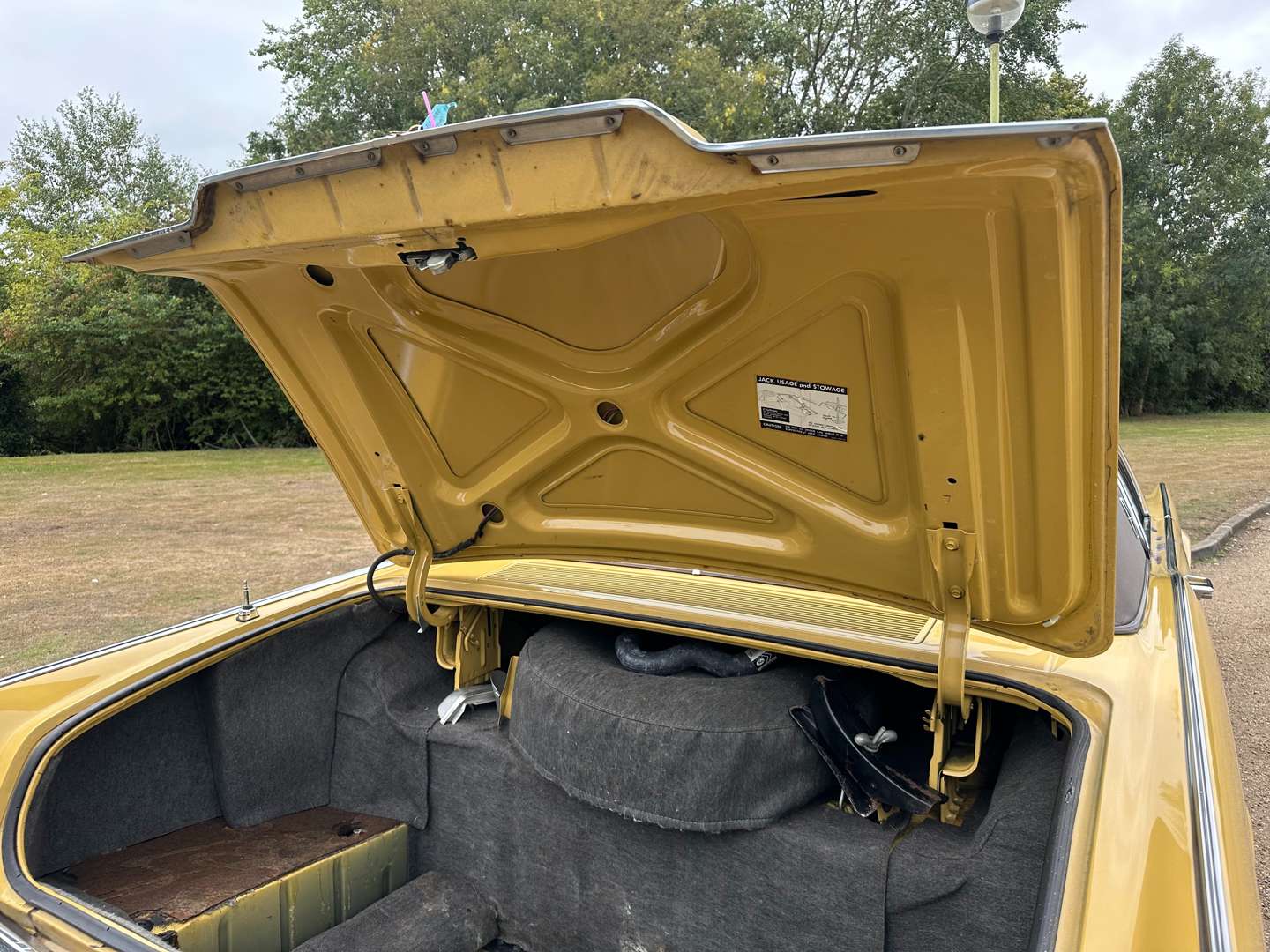 <p>1971 LINCOLN CONTINENTAL Mk3</p>