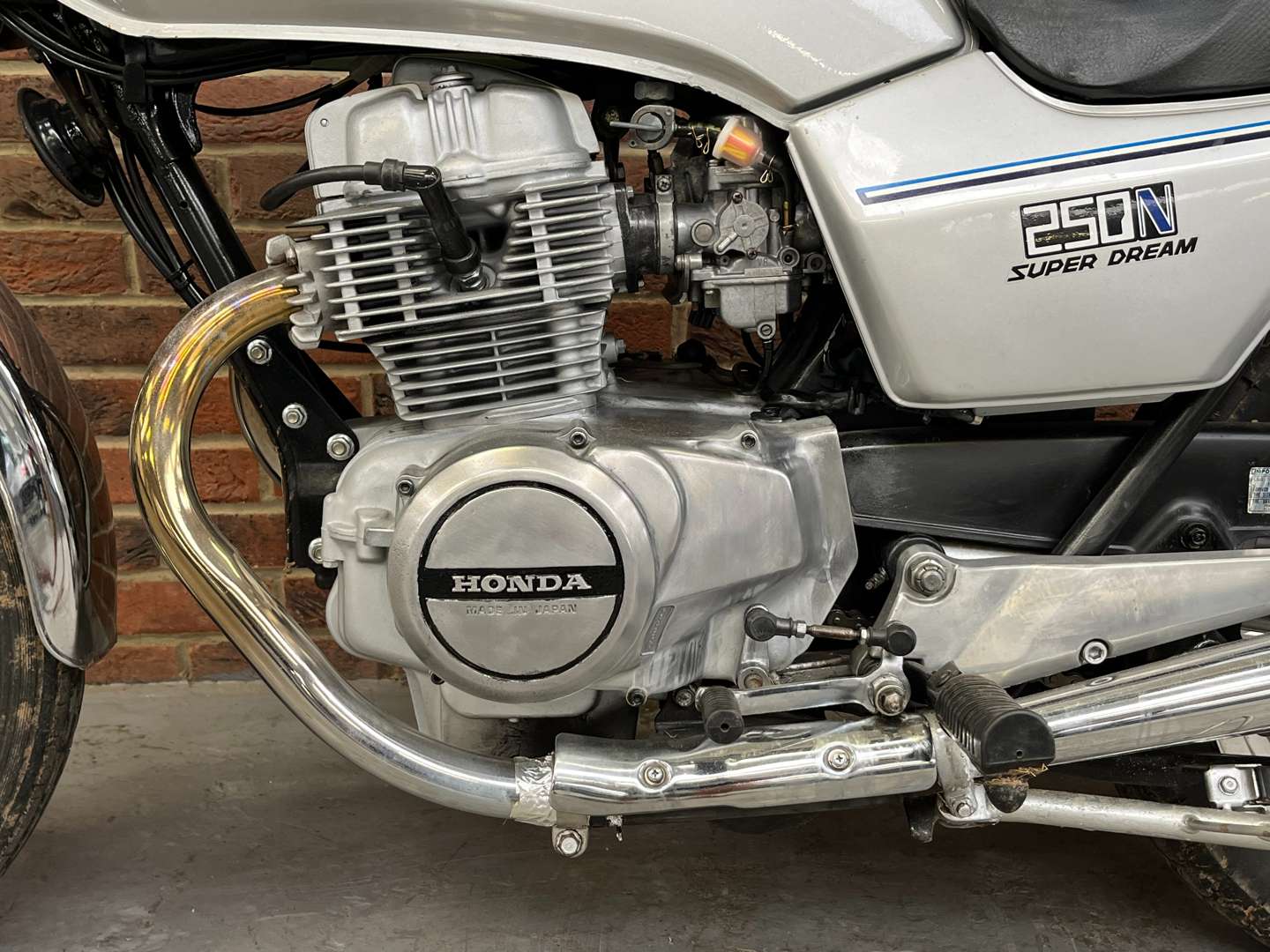 <p>1978 HONDA SUPERDREAM</p>