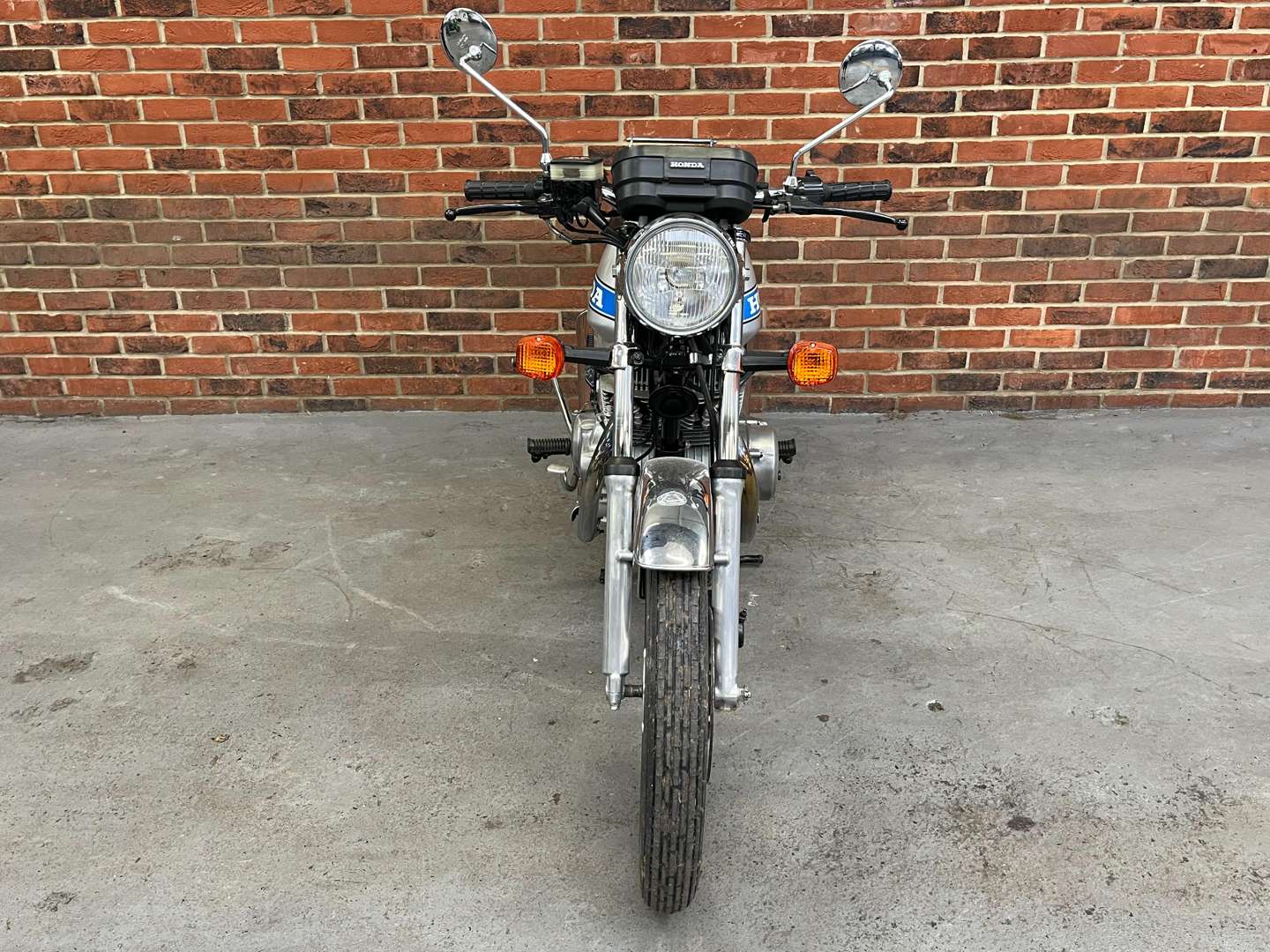 <p>1978 HONDA SUPERDREAM</p>