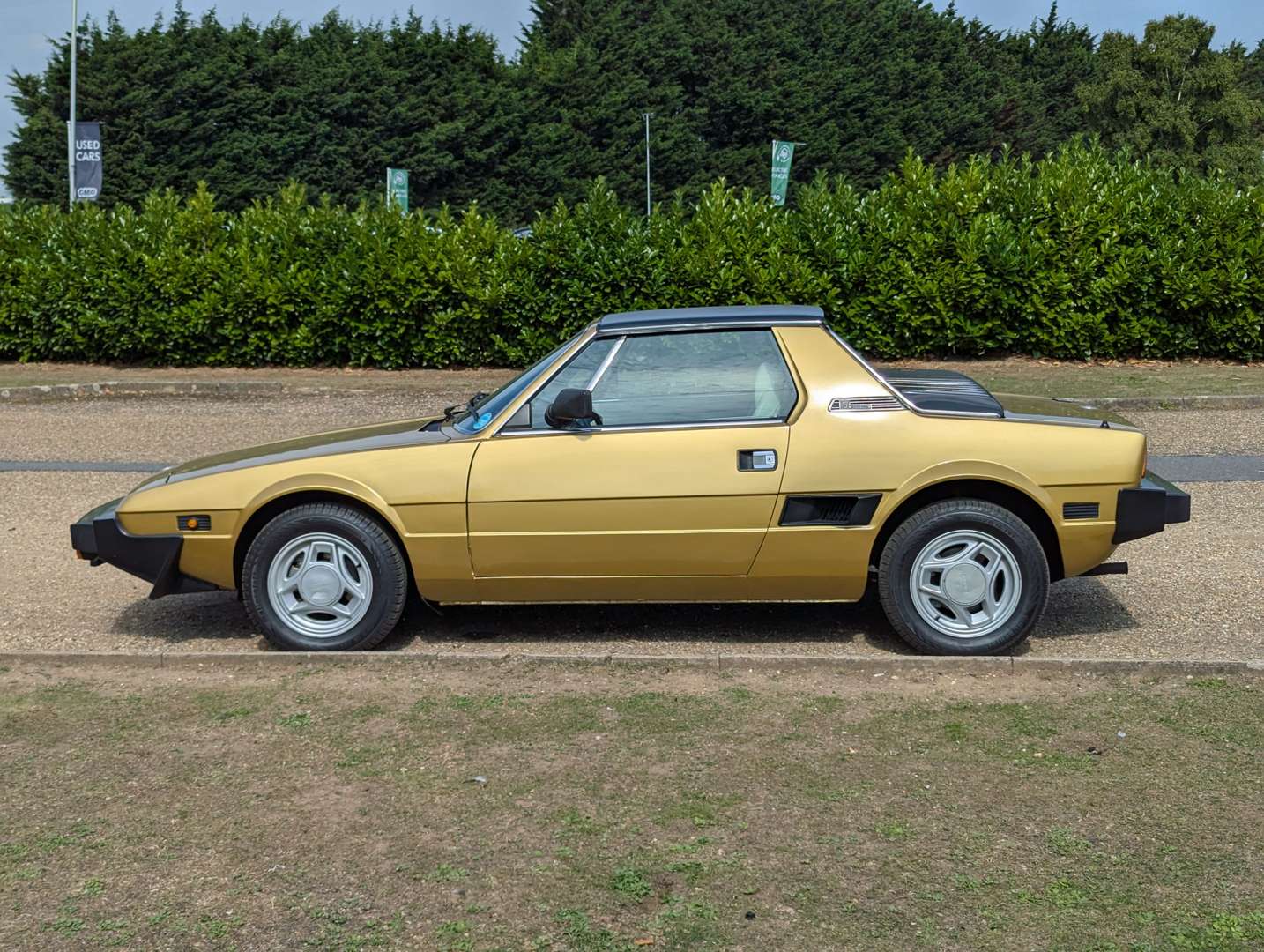 <p>1979 FIAT X1/9</p>