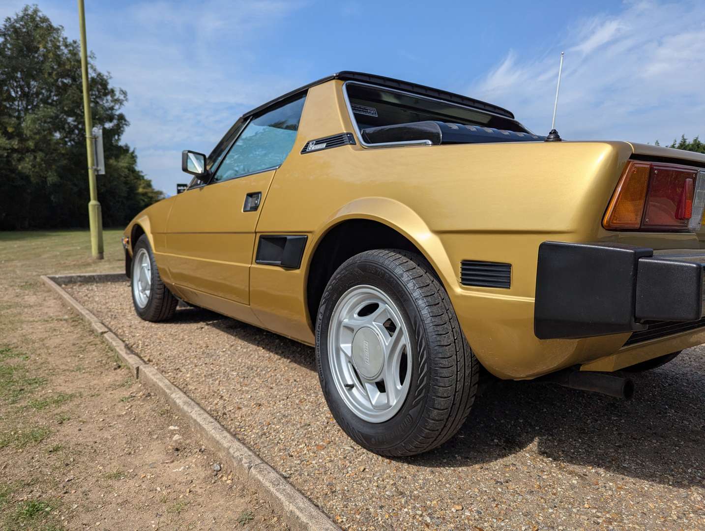 <p>1979 FIAT X1/9</p>