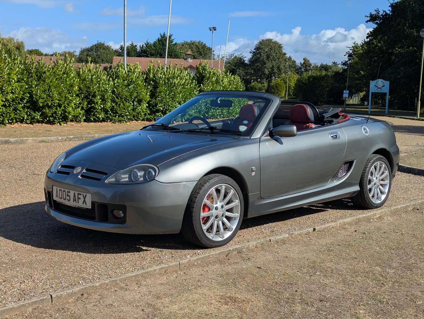 <p>2005 MG TF 160</p>
