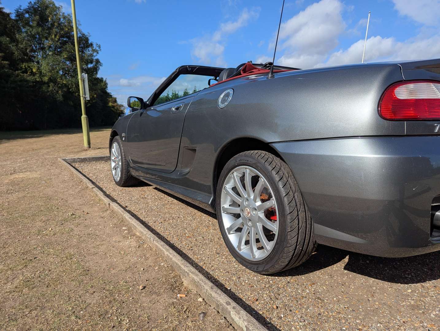 <p>2005 MG TF 160</p>