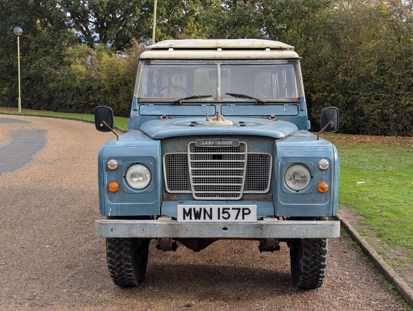 <p>1976 LAND ROVER SIII 109" STATION WAGON</p>