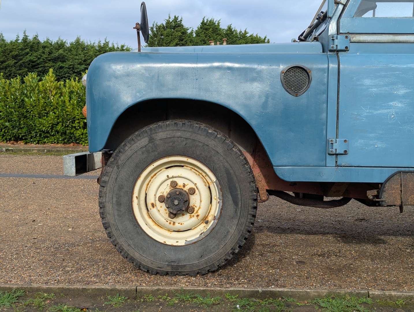 <p>1976 LAND ROVER SIII 109" STATION WAGON</p>