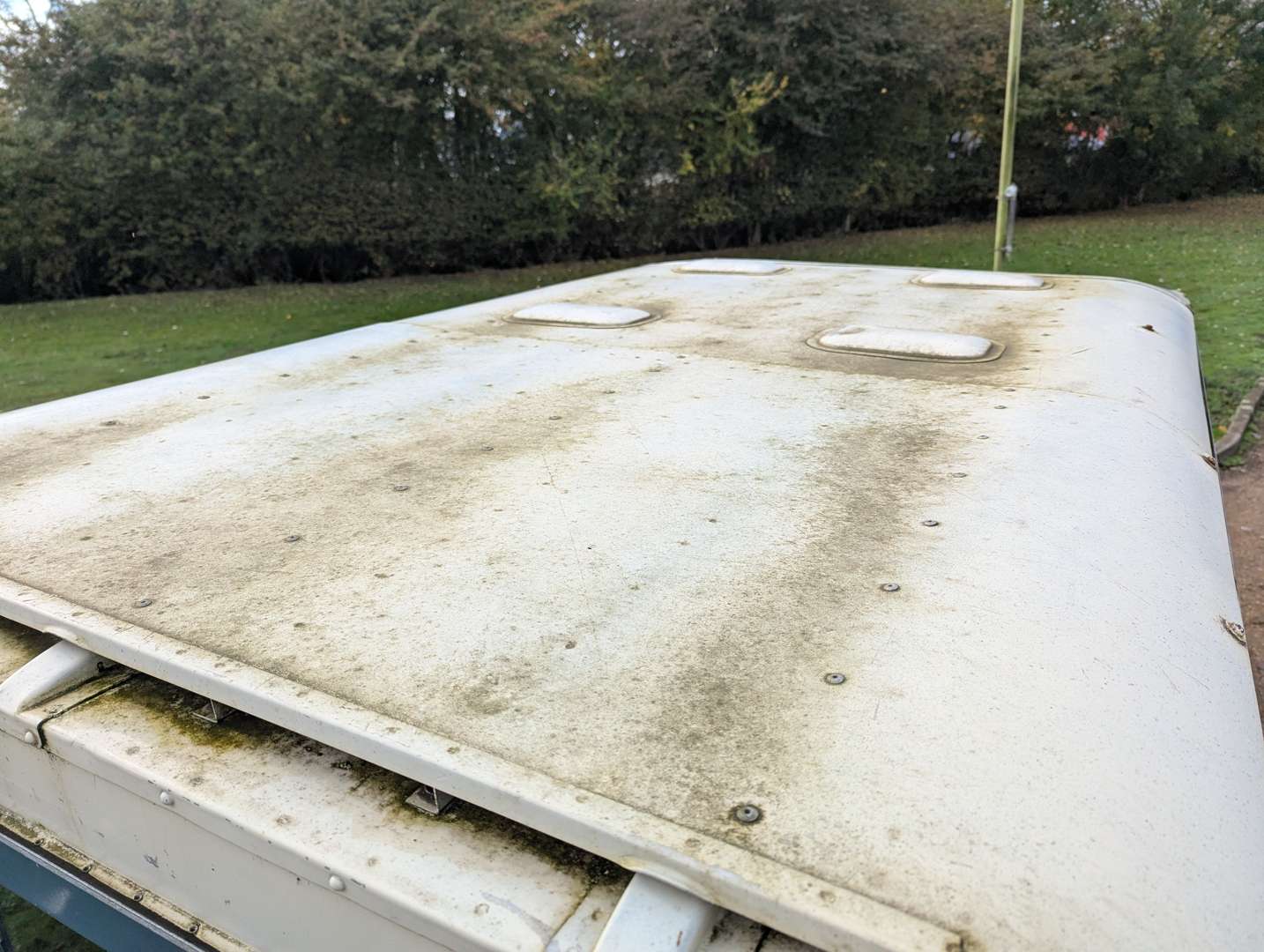 <p>1976 LAND ROVER SIII 109" STATION WAGON</p>