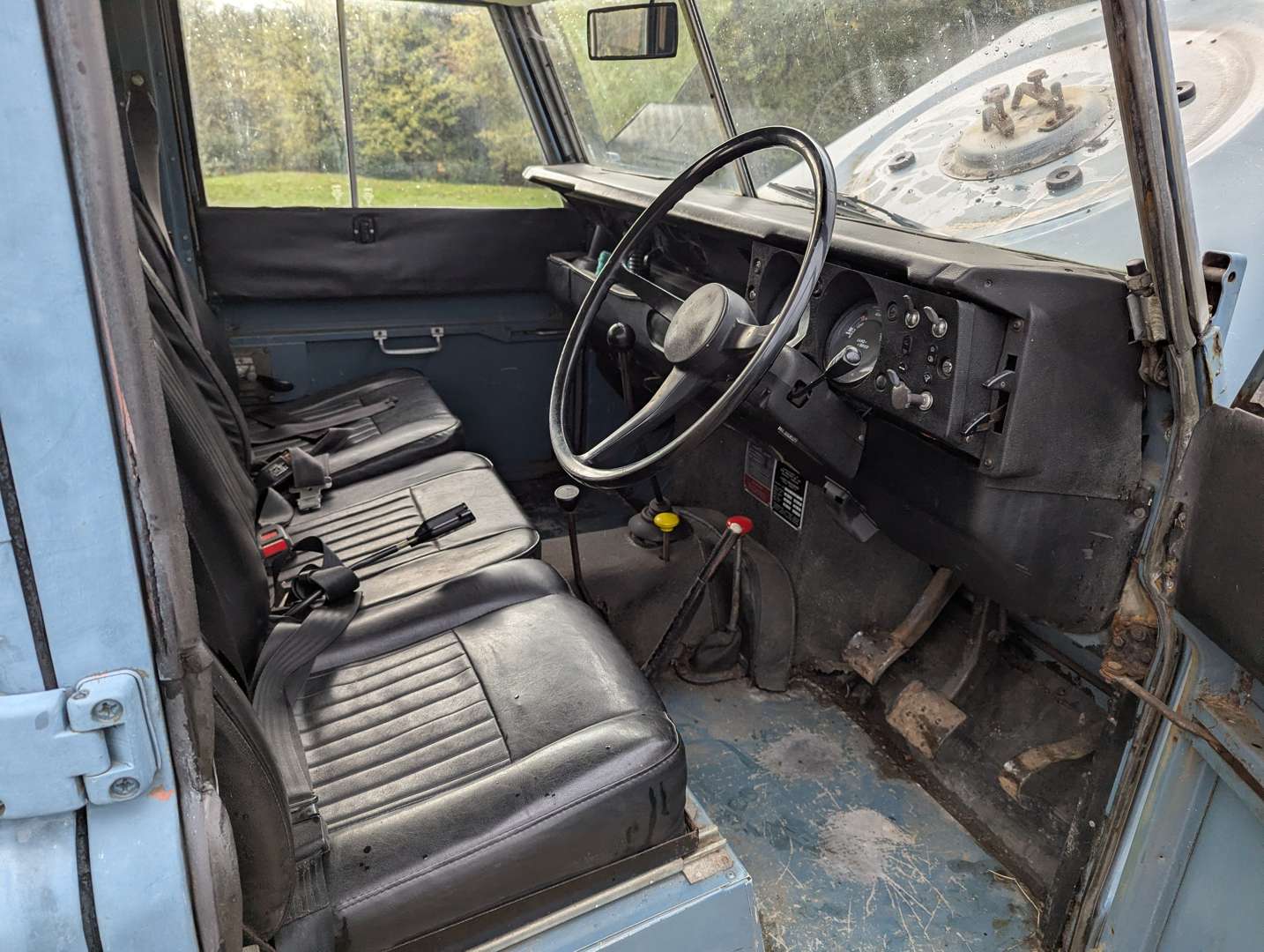 <p>1976 LAND ROVER SIII 109" STATION WAGON</p>