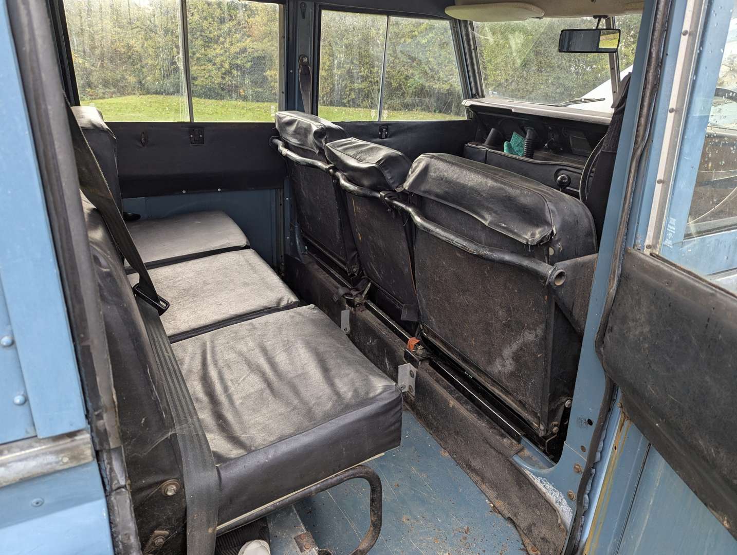 <p>1976 LAND ROVER SIII 109" STATION WAGON</p>