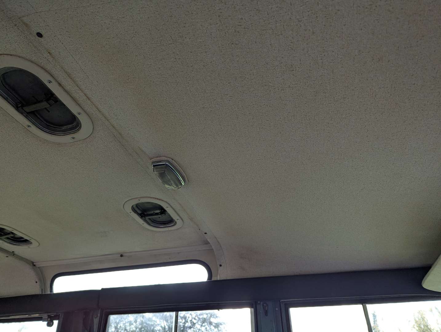 <p>1976 LAND ROVER SIII 109" STATION WAGON</p>