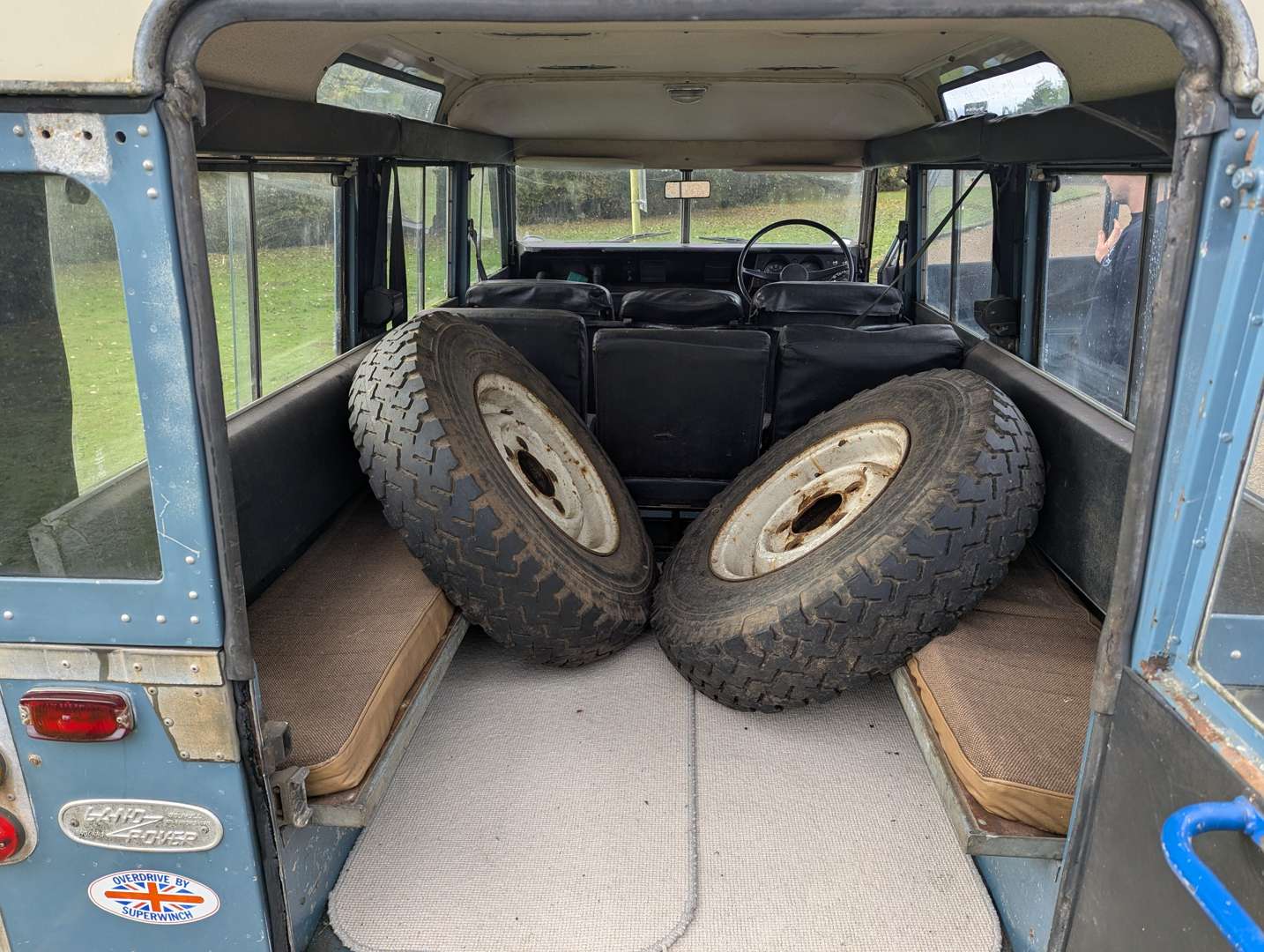 <p>1976 LAND ROVER SIII 109" STATION WAGON</p>