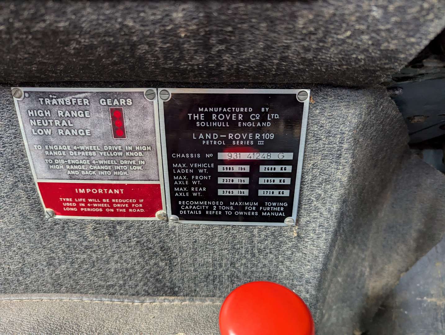 <p>1976 LAND ROVER SIII 109" STATION WAGON</p>