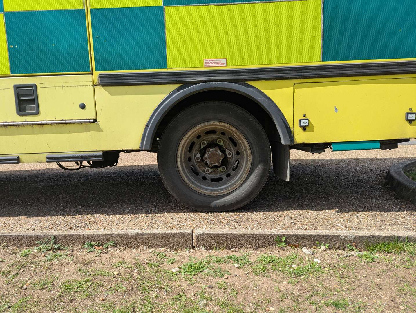 <p>2007 MERCEDES SPRINTER AMBULANCE</p>