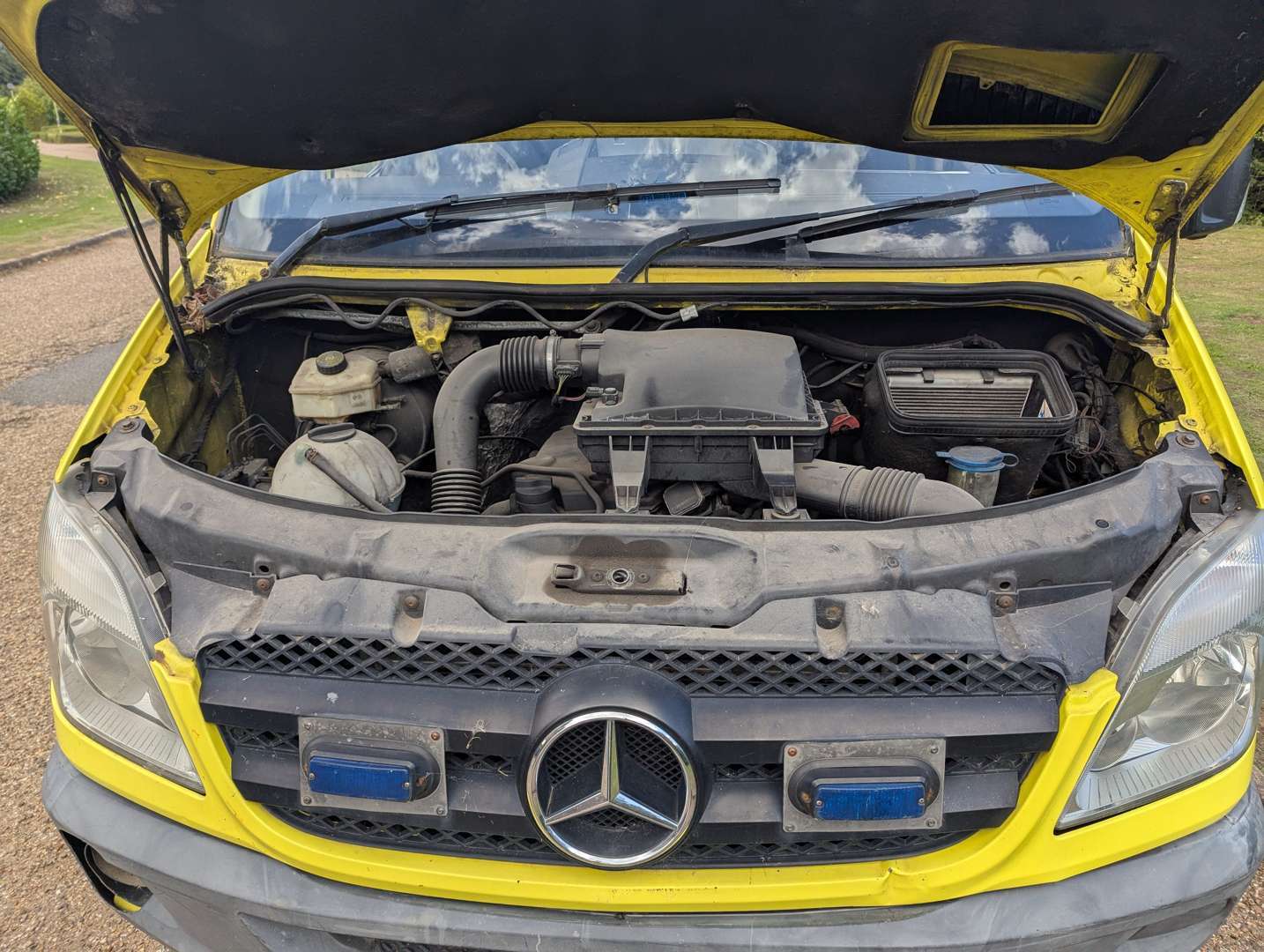 <p>2007 MERCEDES SPRINTER AMBULANCE</p>