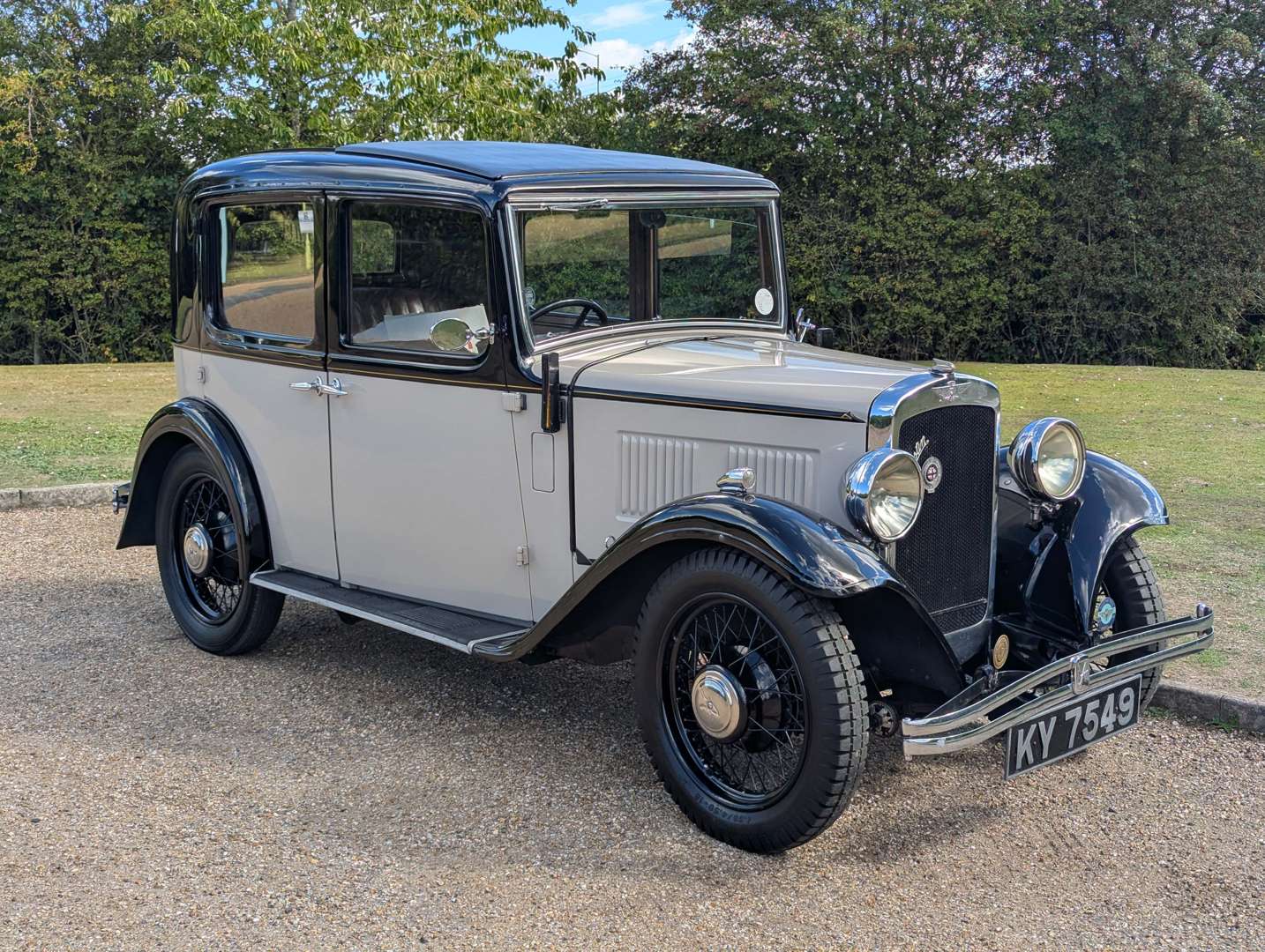 <p>1934 AUSTIN 10/4 DELUXE</p>