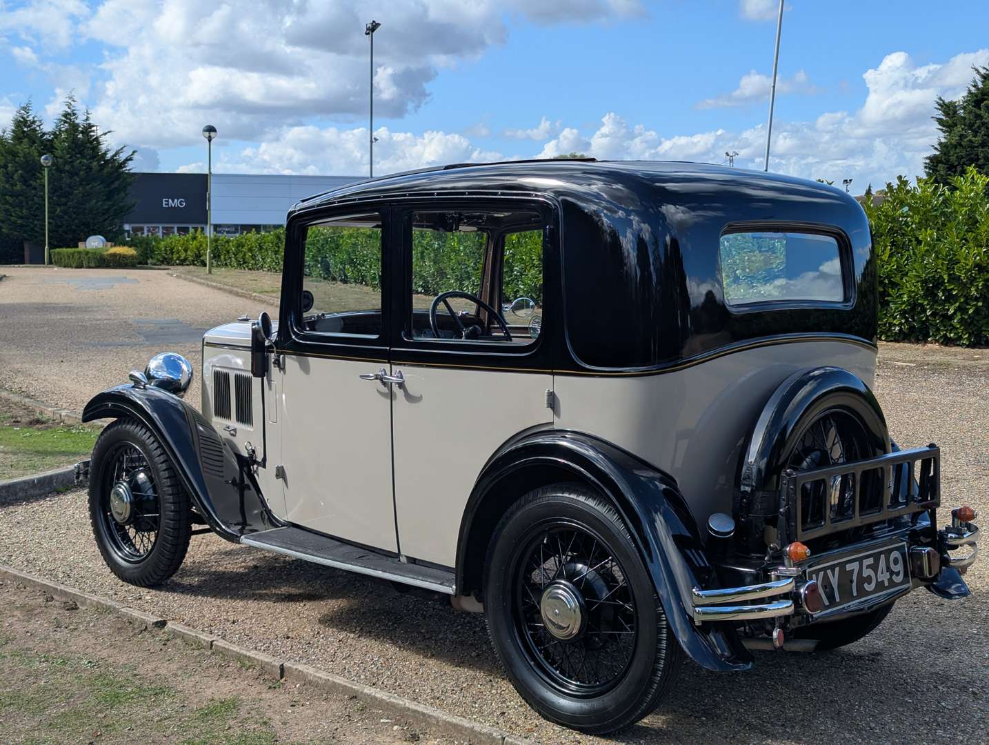 <p>1934 AUSTIN 10/4 DELUXE</p>