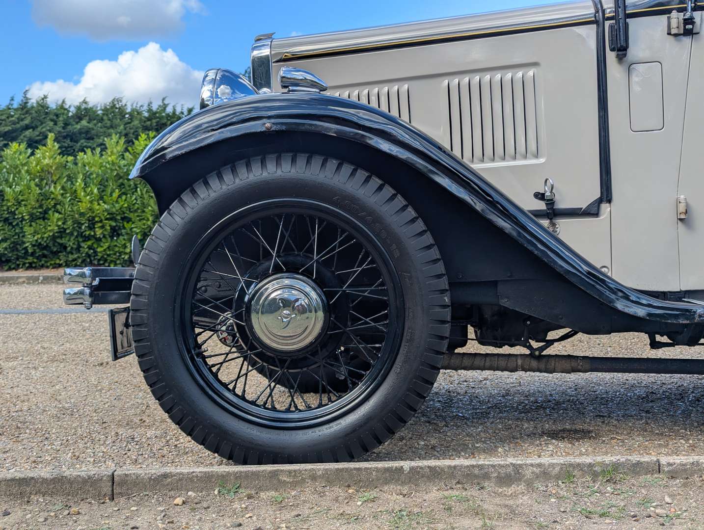 <p>1934 AUSTIN 10/4 DELUXE</p>