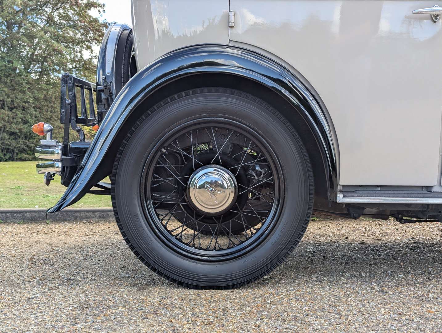 <p>1934 AUSTIN 10/4 DELUXE</p>