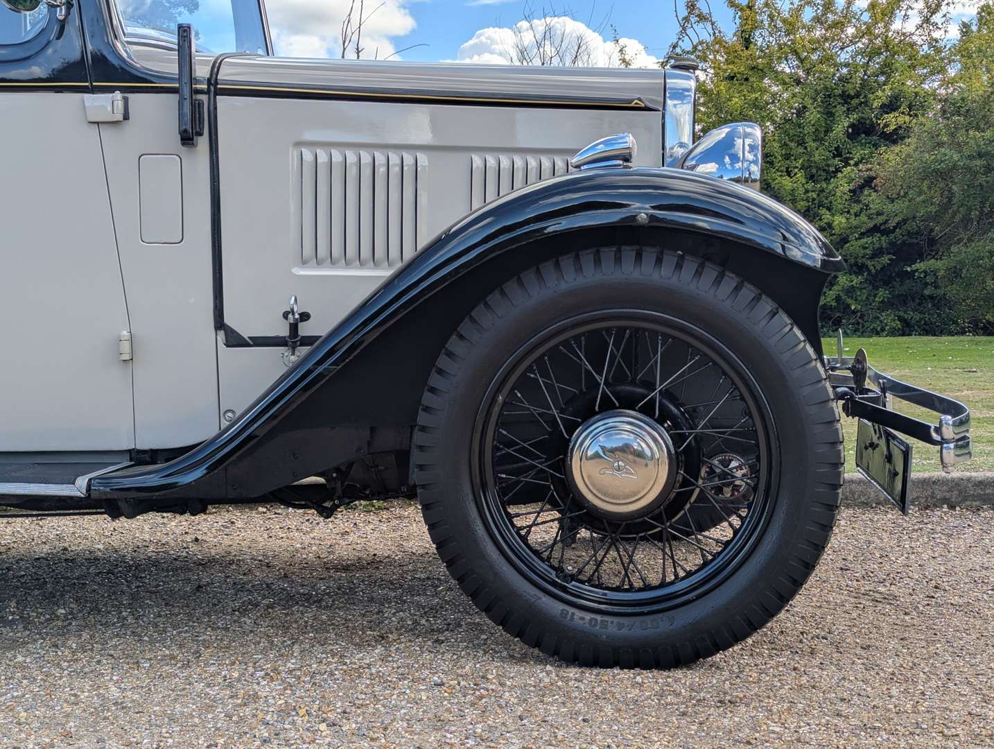 <p>1934 AUSTIN 10/4 DELUXE</p>