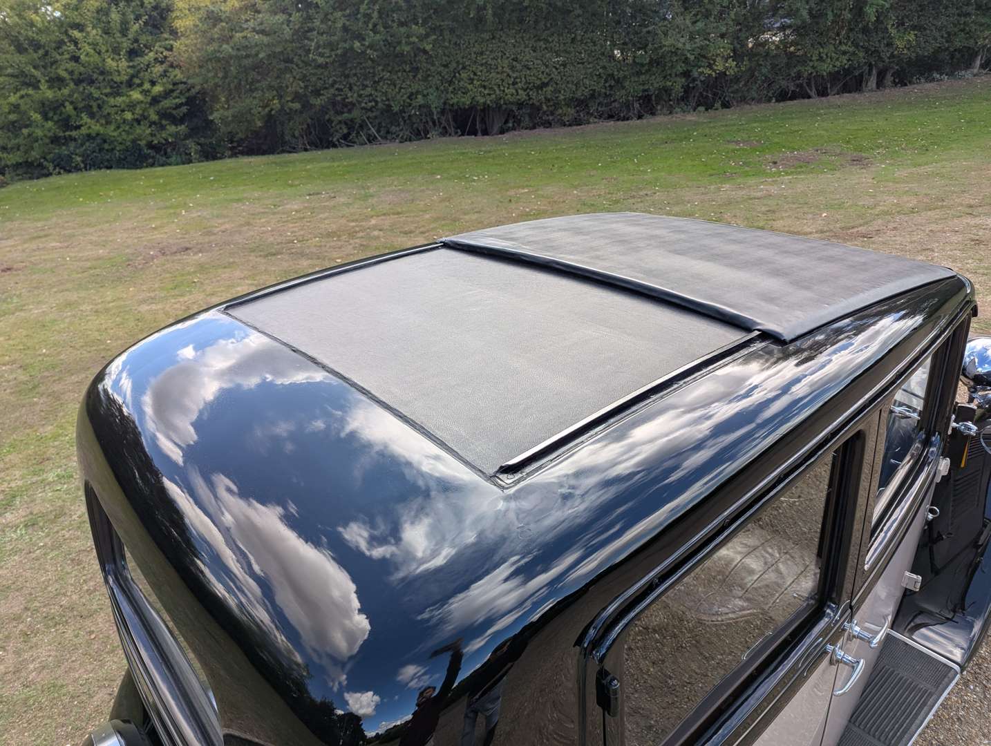 <p>1934 AUSTIN 10/4 DELUXE</p>