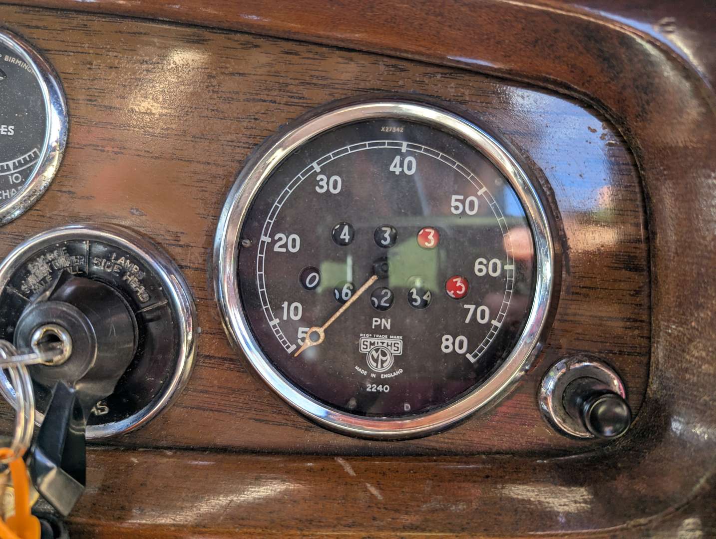 <p>1934 AUSTIN 10/4 DELUXE</p>