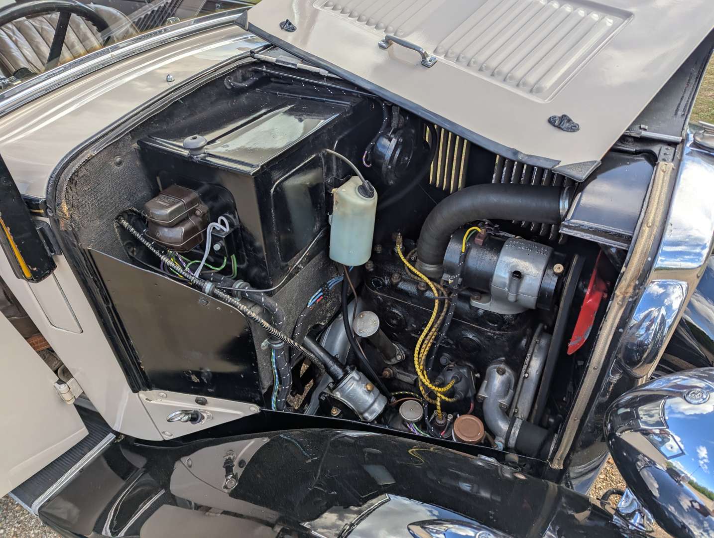 <p>1934 AUSTIN 10/4 DELUXE</p>