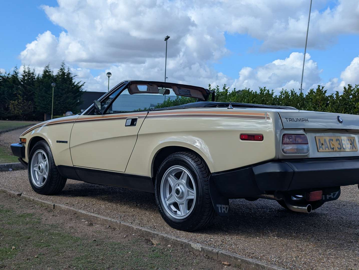 <p>1982 TRIUMPH TR7 SPRINT 2.0 CONVERTIBLE</p>