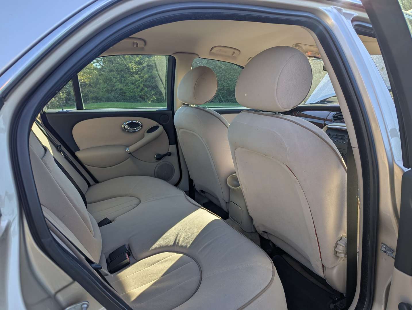 <p>2000 ROVER 75 CLASSIC SE 2.0</p>