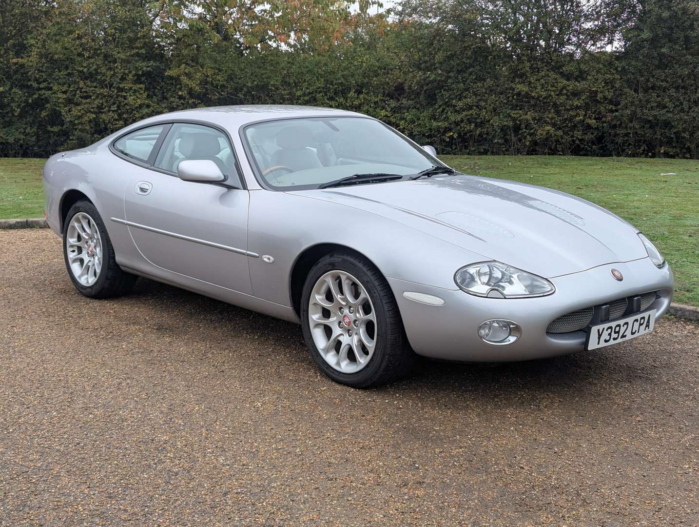 <p>2001 JAGUAR XKR 4.0 AUTO</p>