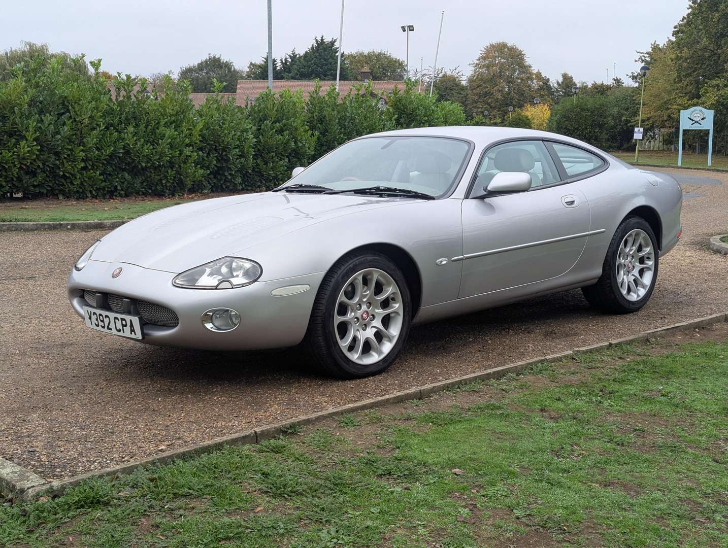 <p>2001 JAGUAR XKR 4.0 AUTO</p>