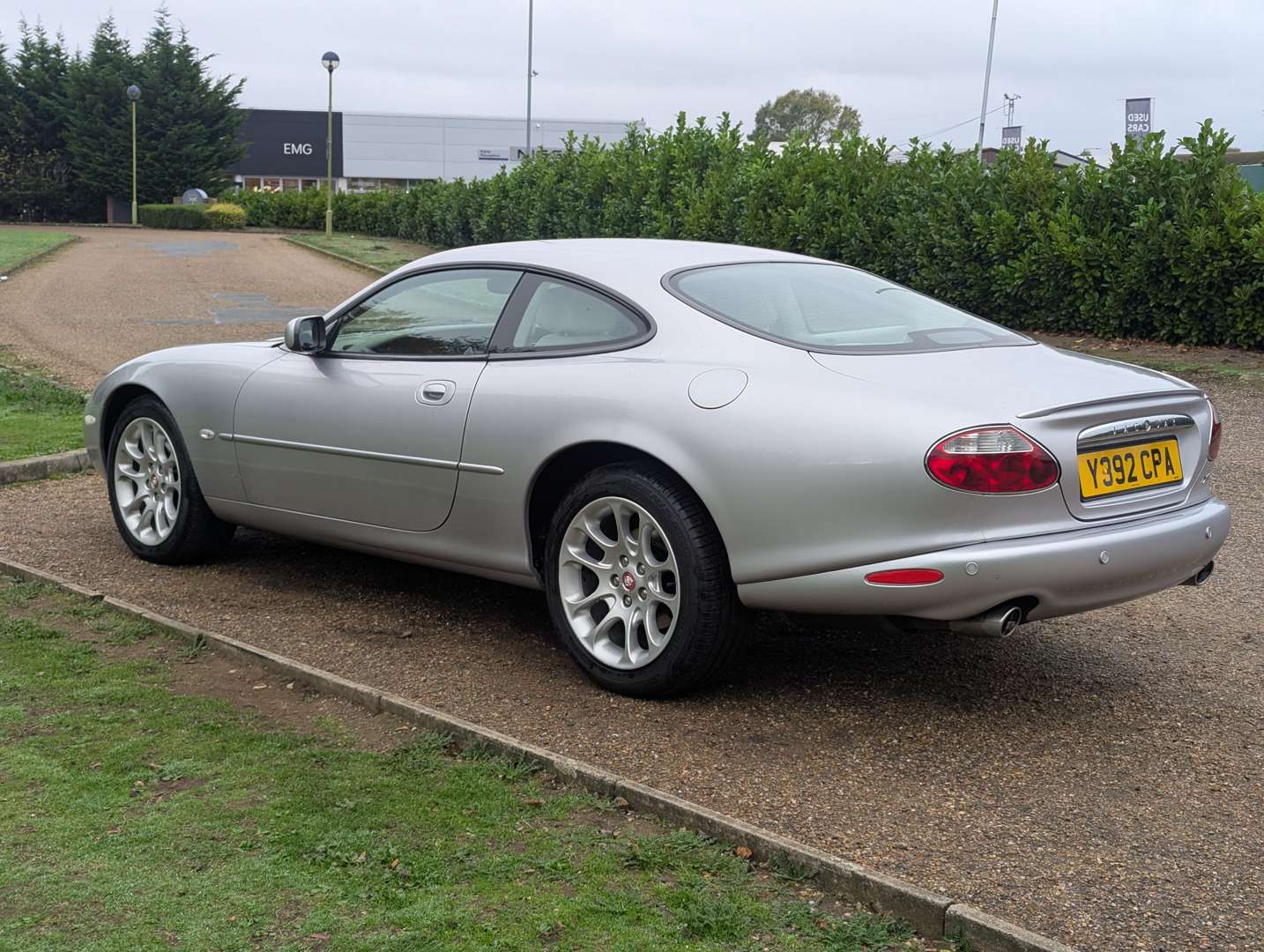 <p>2001 JAGUAR XKR 4.0 AUTO</p>