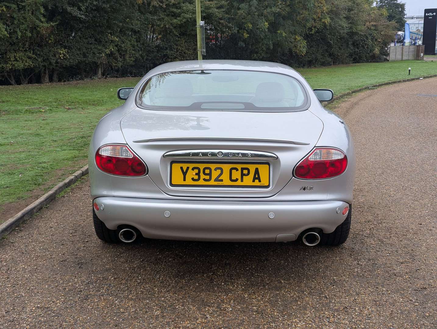 <p>2001 JAGUAR XKR 4.0 AUTO</p>