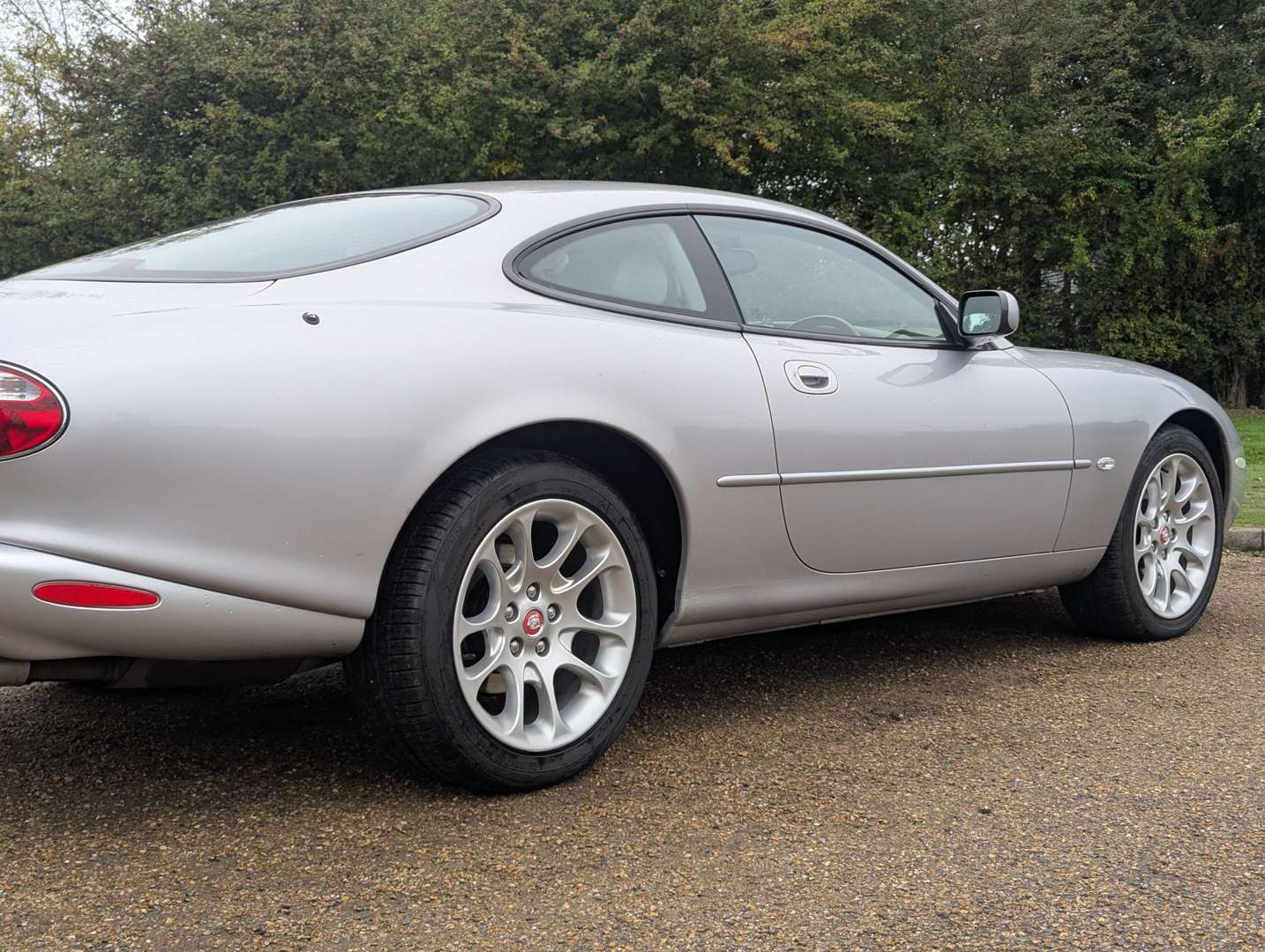 <p>2001 JAGUAR XKR 4.0 AUTO</p>