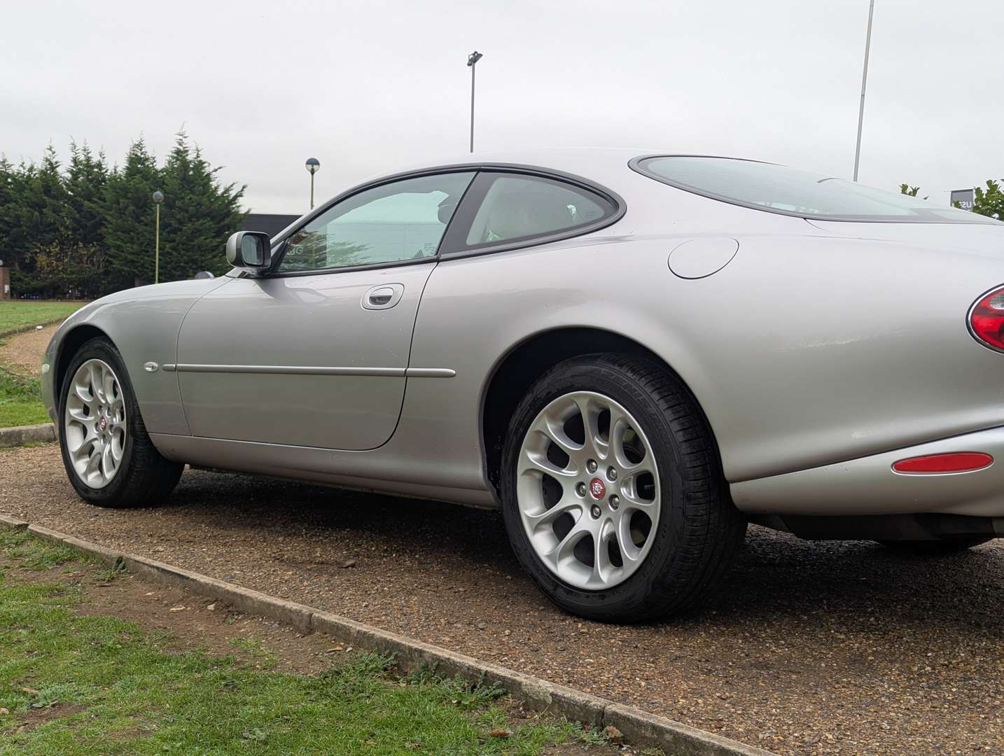 <p>2001 JAGUAR XKR 4.0 AUTO</p>