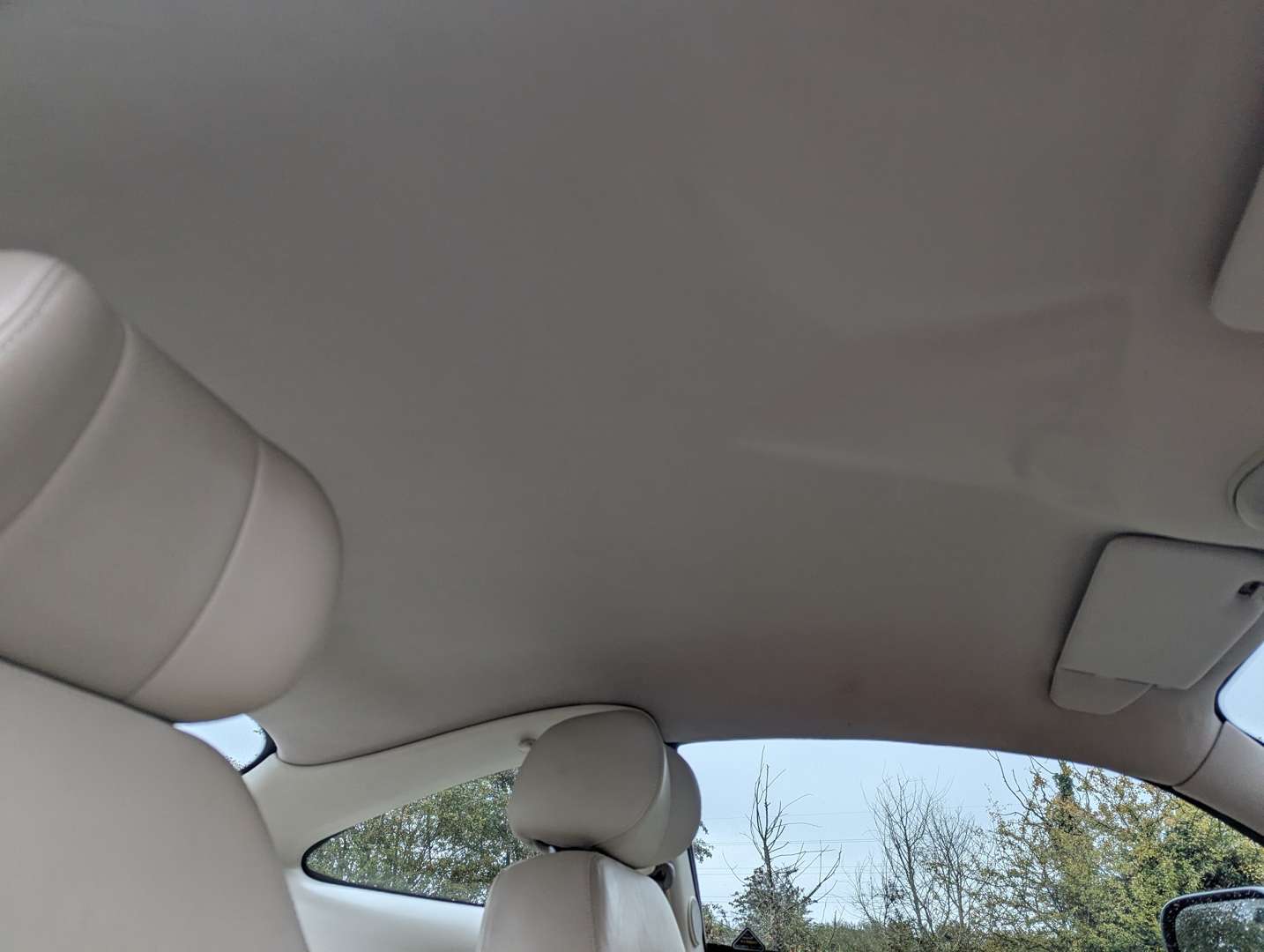 <p>2001 JAGUAR XKR 4.0 AUTO</p>