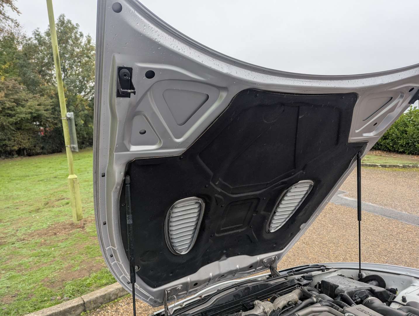 <p>2001 JAGUAR XKR 4.0 AUTO</p>