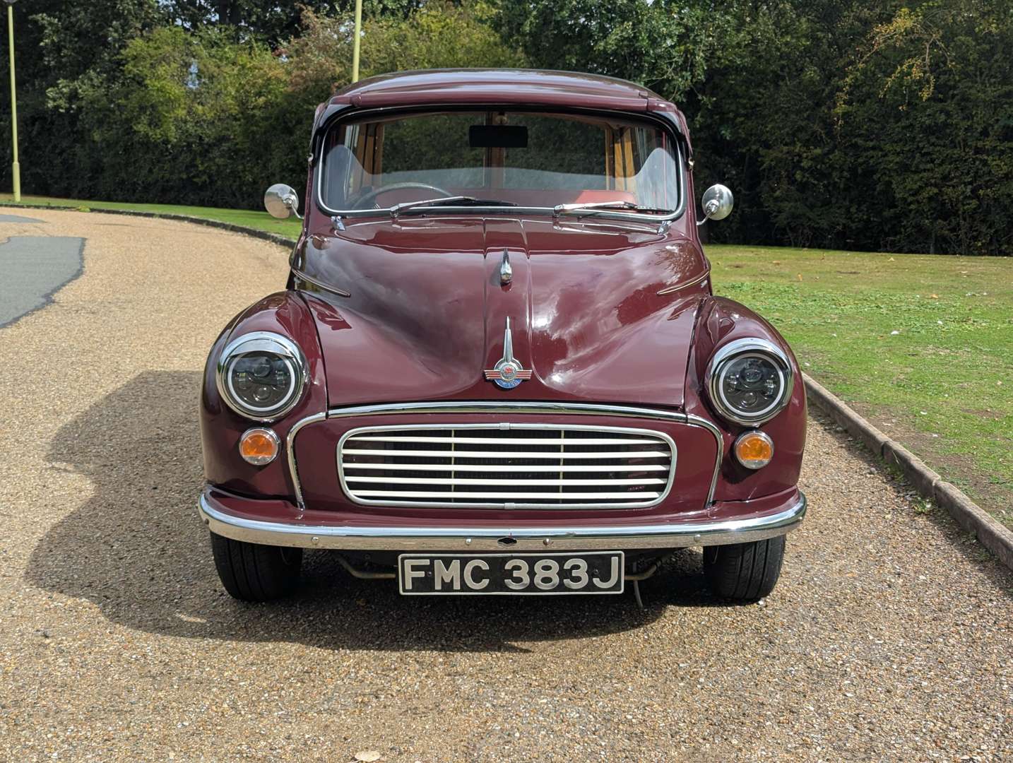 <p>1970 MORRIS MINOR TRAVELLER</p>