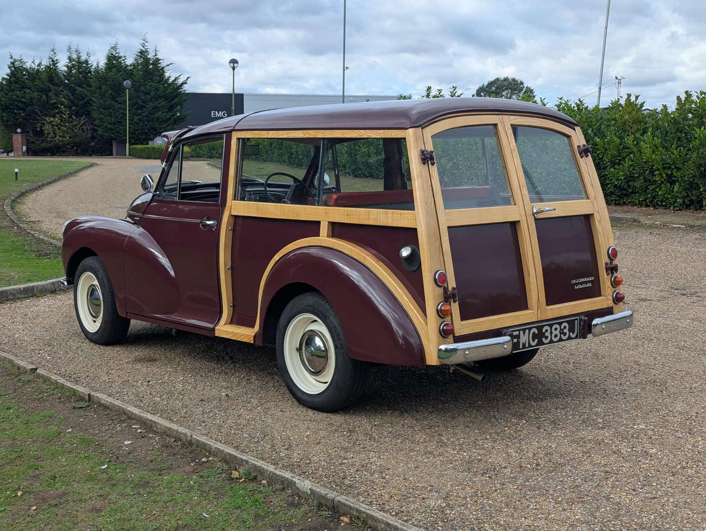 <p>1970 MORRIS MINOR TRAVELLER</p>