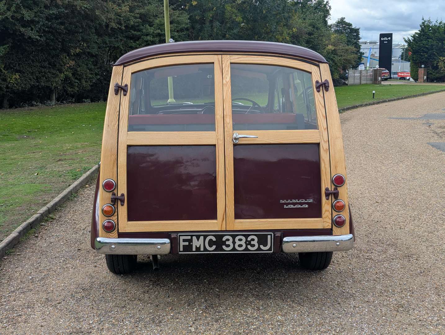 <p>1970 MORRIS MINOR TRAVELLER</p>