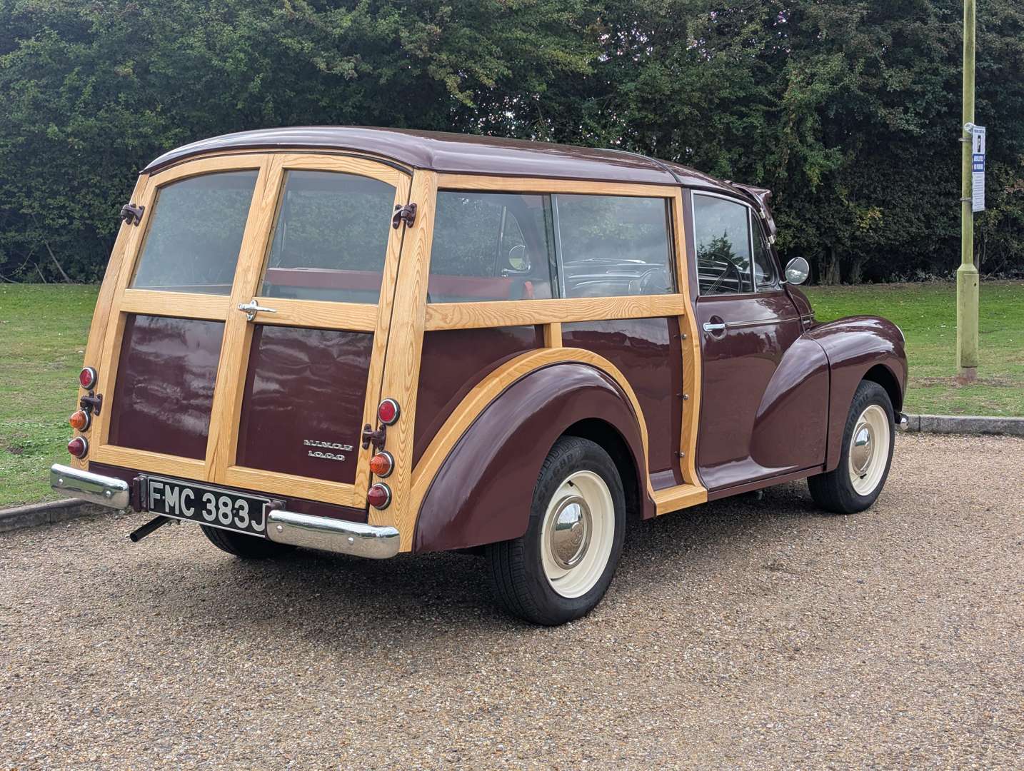 <p>1970 MORRIS MINOR TRAVELLER</p>