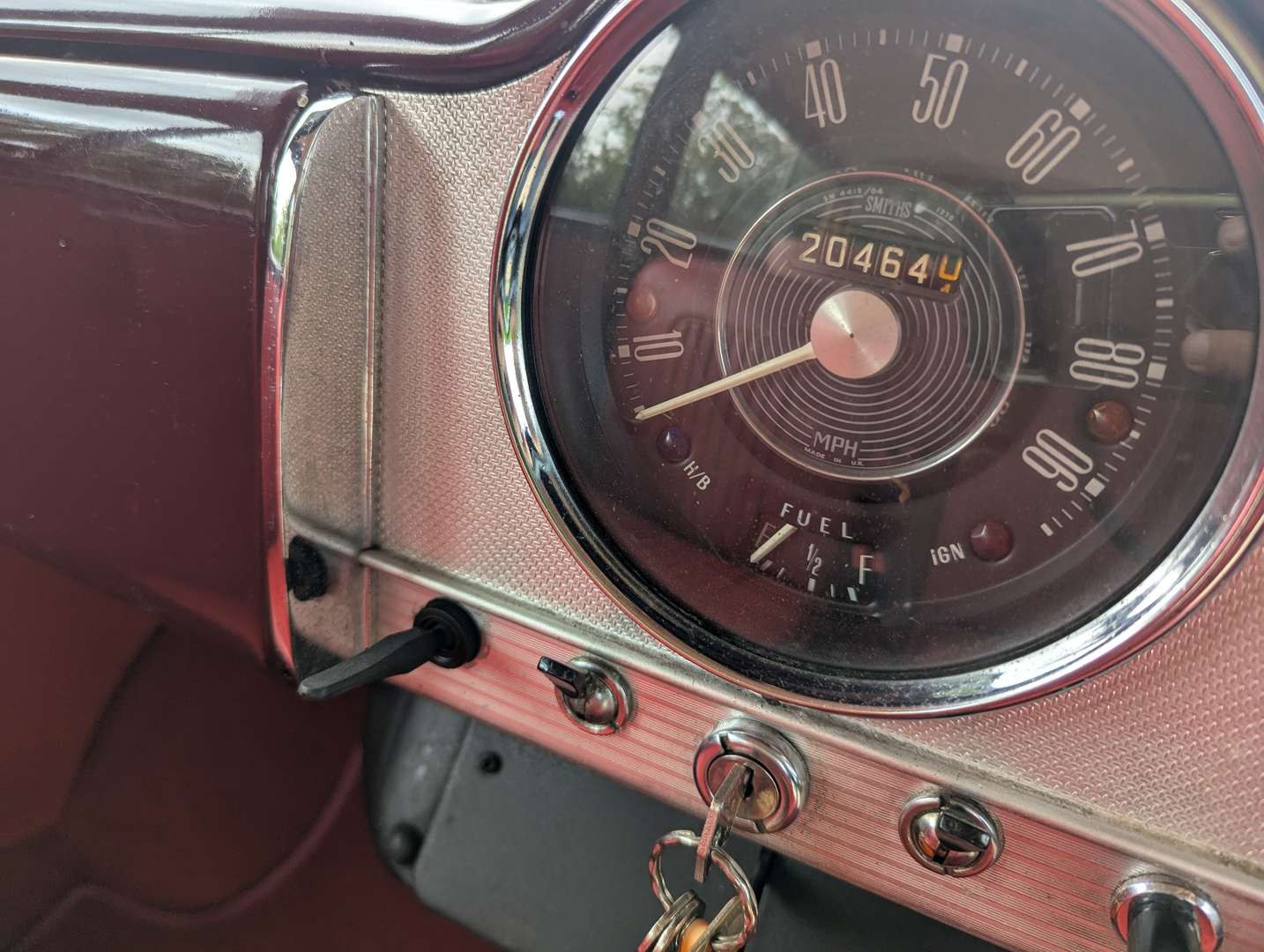 <p>1970 MORRIS MINOR TRAVELLER</p>