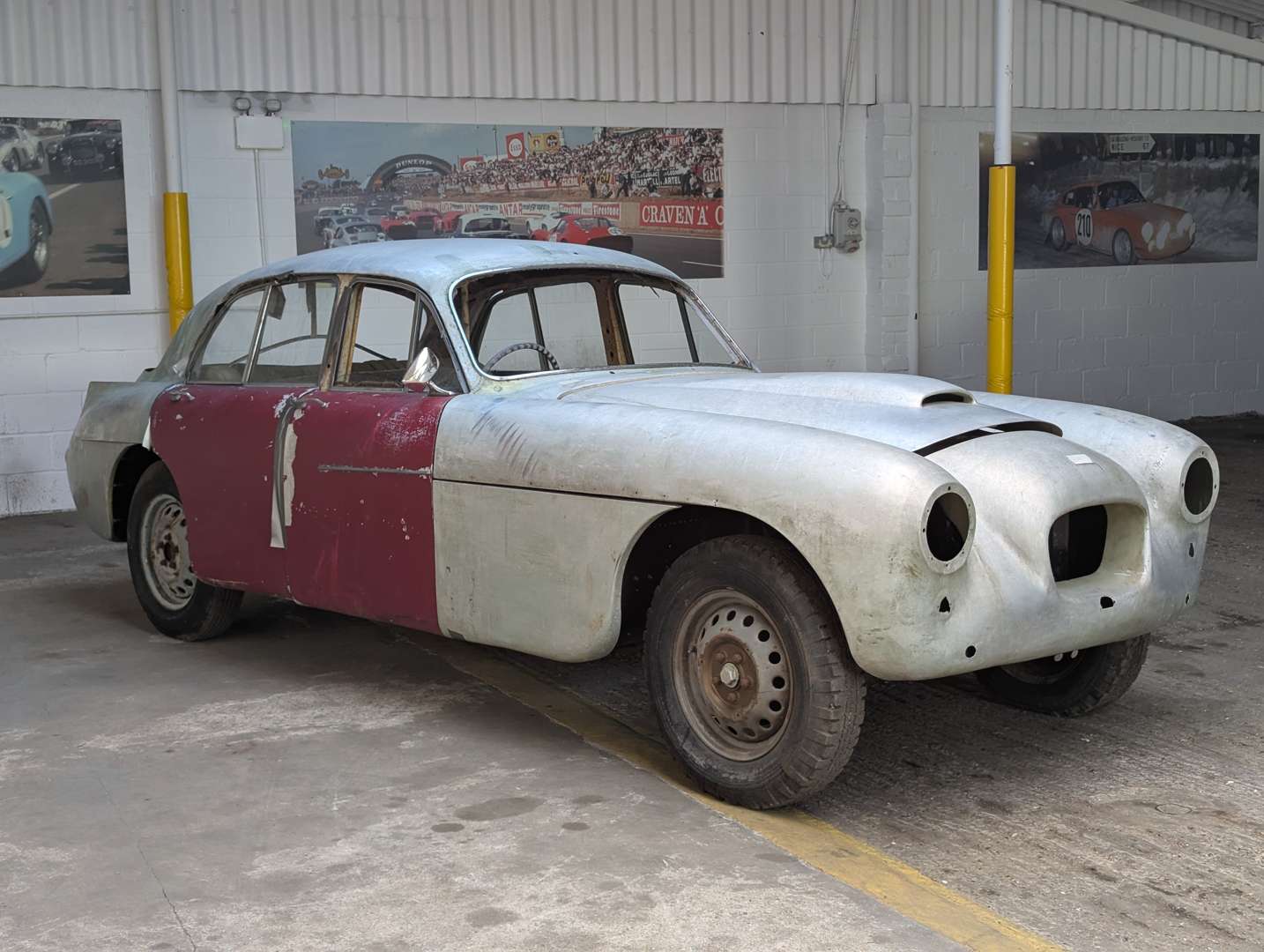 <p>1957 BRISTOL 405 SALOON SHELL</p>