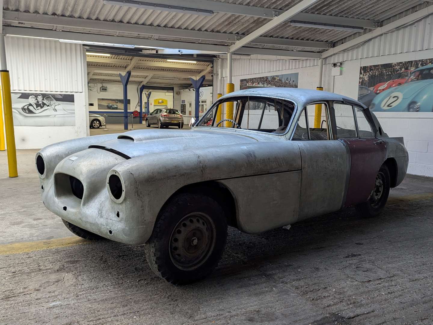 <p>1957 BRISTOL 405 SALOON SHELL</p>