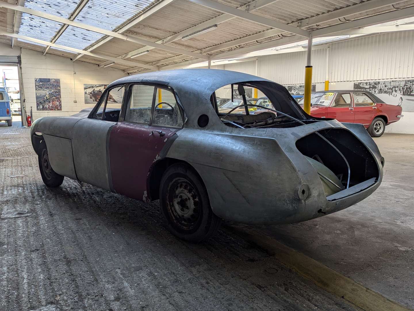 <p>1957 BRISTOL 405 SALOON SHELL</p>