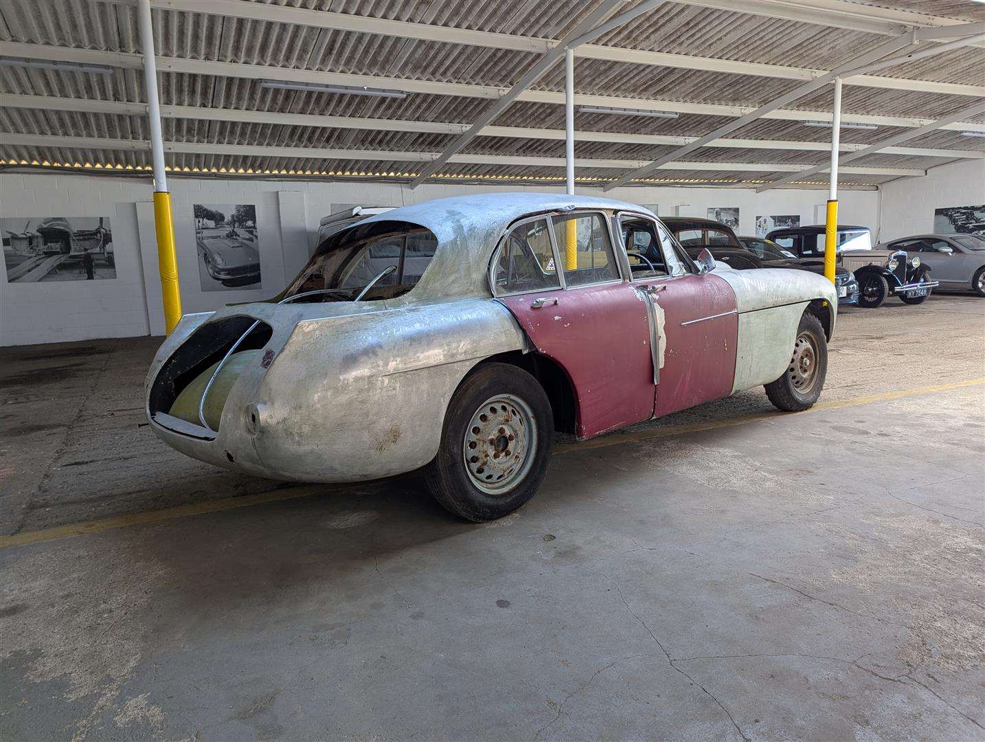 <p>1957 BRISTOL 405 SALOON SHELL</p>