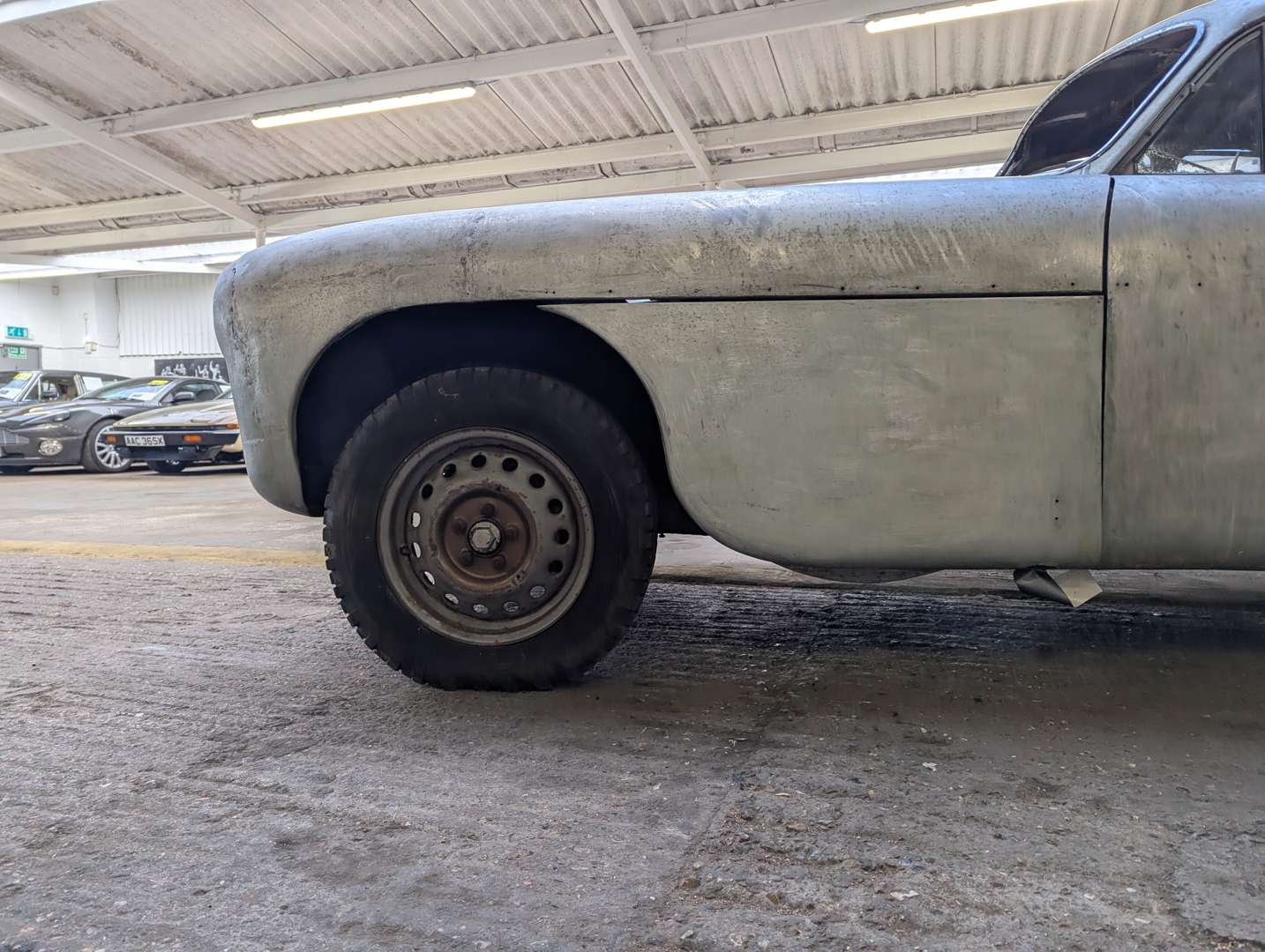 <p>1957 BRISTOL 405 SALOON SHELL</p>