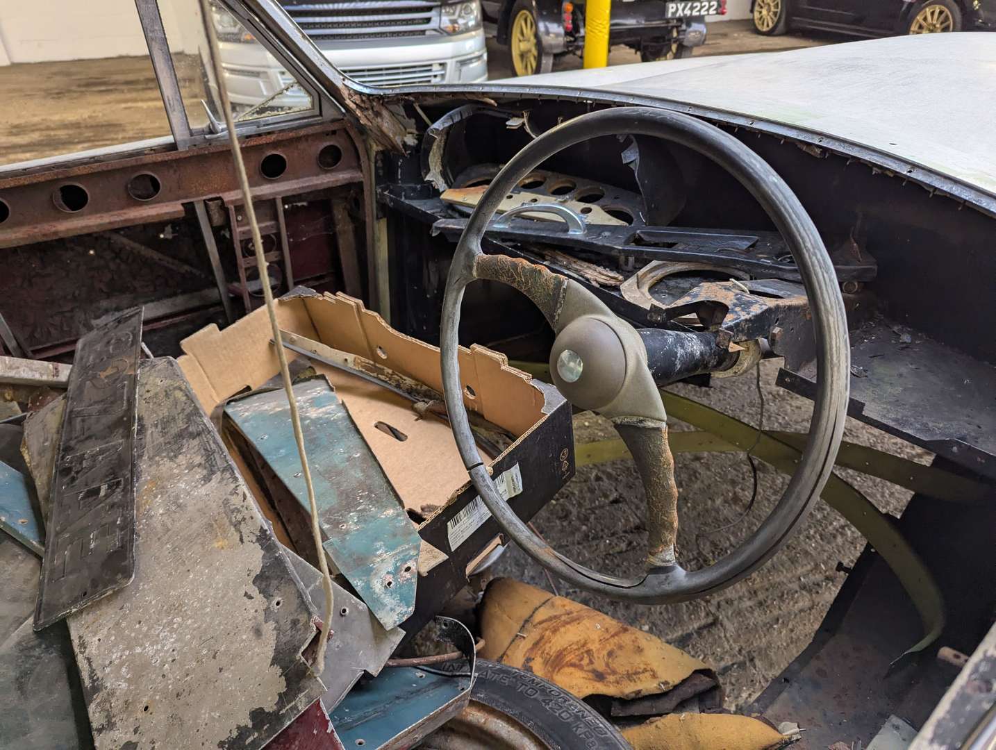 <p>1957 BRISTOL 405 SALOON SHELL</p>